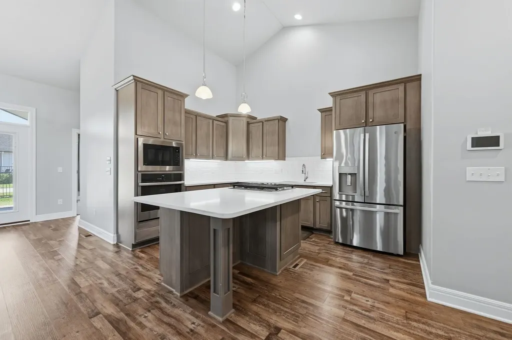 818 N Mccloud Circle Andover KS 67002