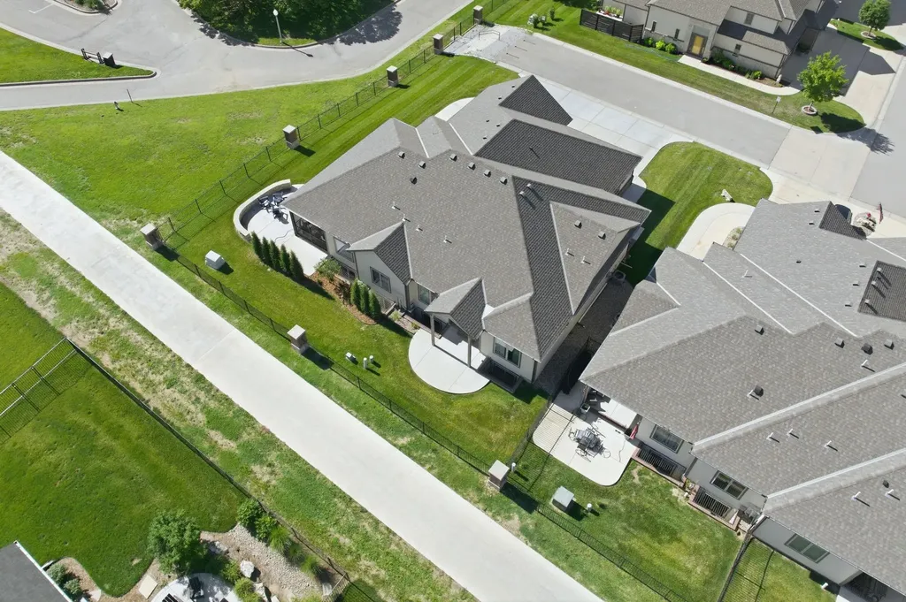 818 N Mccloud Circle Andover KS 67002