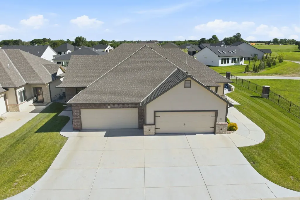 818 N Mccloud Circle Andover KS 67002