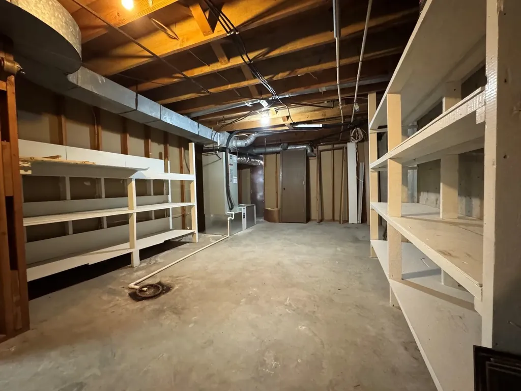 914 N Burmac Road Burrton KS 67020