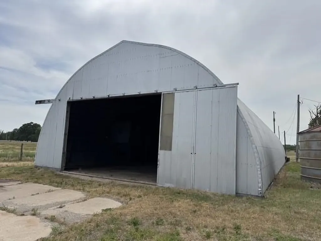 914 N Burmac Road Burrton KS 67020