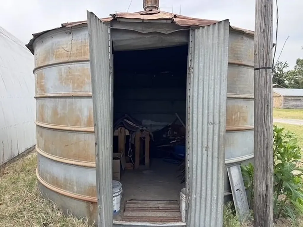 914 N Burmac Road Burrton KS 67020