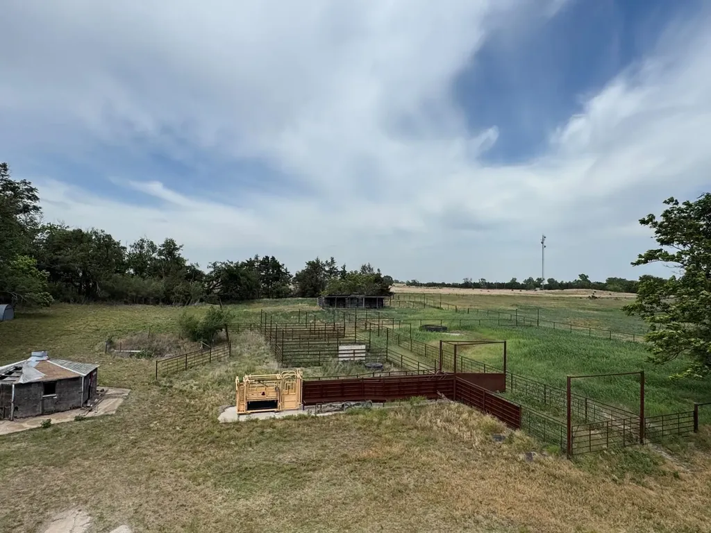 914 N Burmac Road Burrton KS 67020