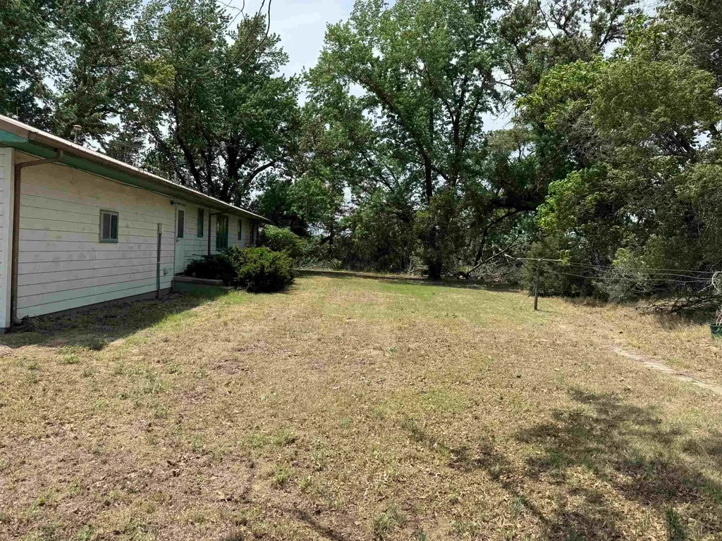 914 N Burmac Road Burrton KS 67020