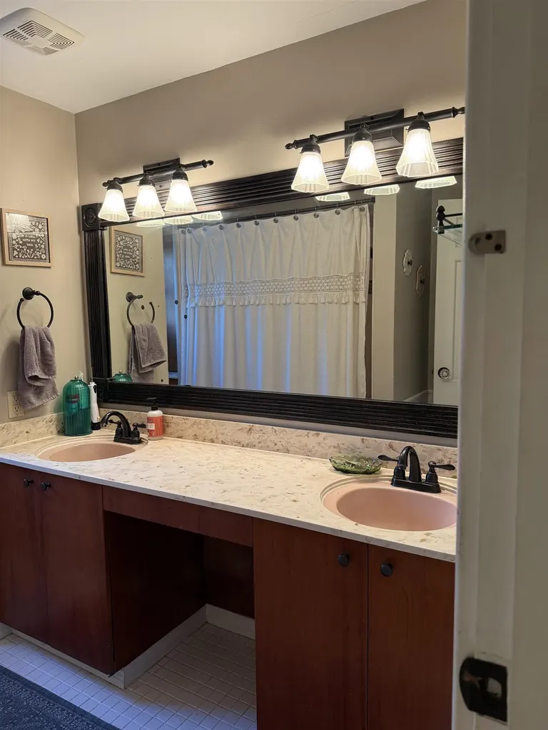 23 Crestwood Drive Arkansas City KS 67005