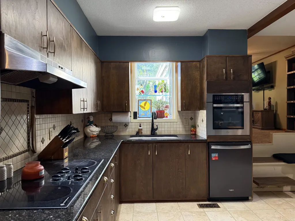 23 Crestwood Drive Arkansas City KS 67005