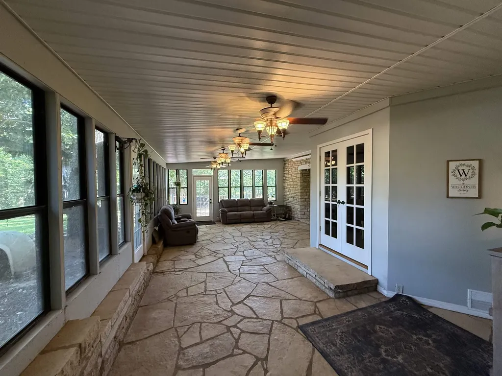 23 Crestwood Drive Arkansas City KS 67005
