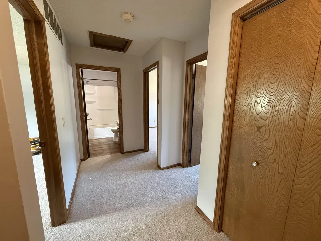 142 E Wood Avenue Clearwater KS 67026