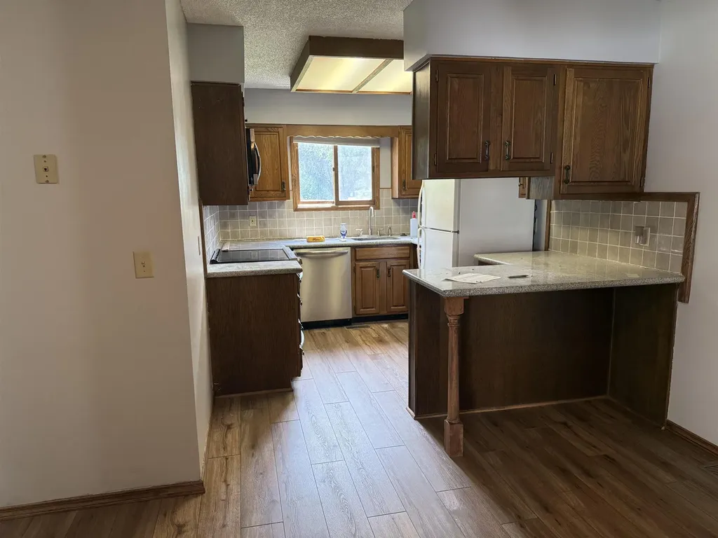 142 E Wood Avenue Clearwater KS 67026