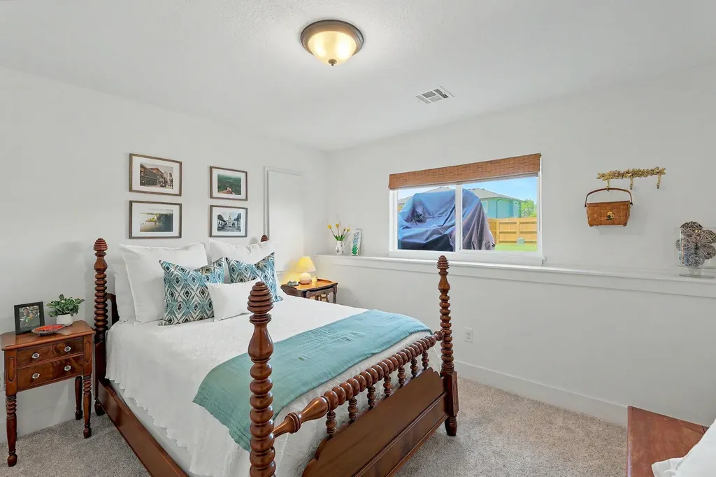3401 S Linden Court Wichita KS 67210