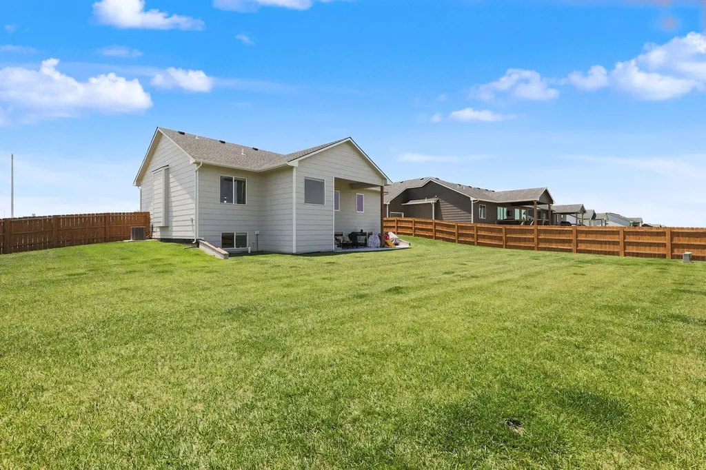 3401 S Linden Court Wichita KS 67210