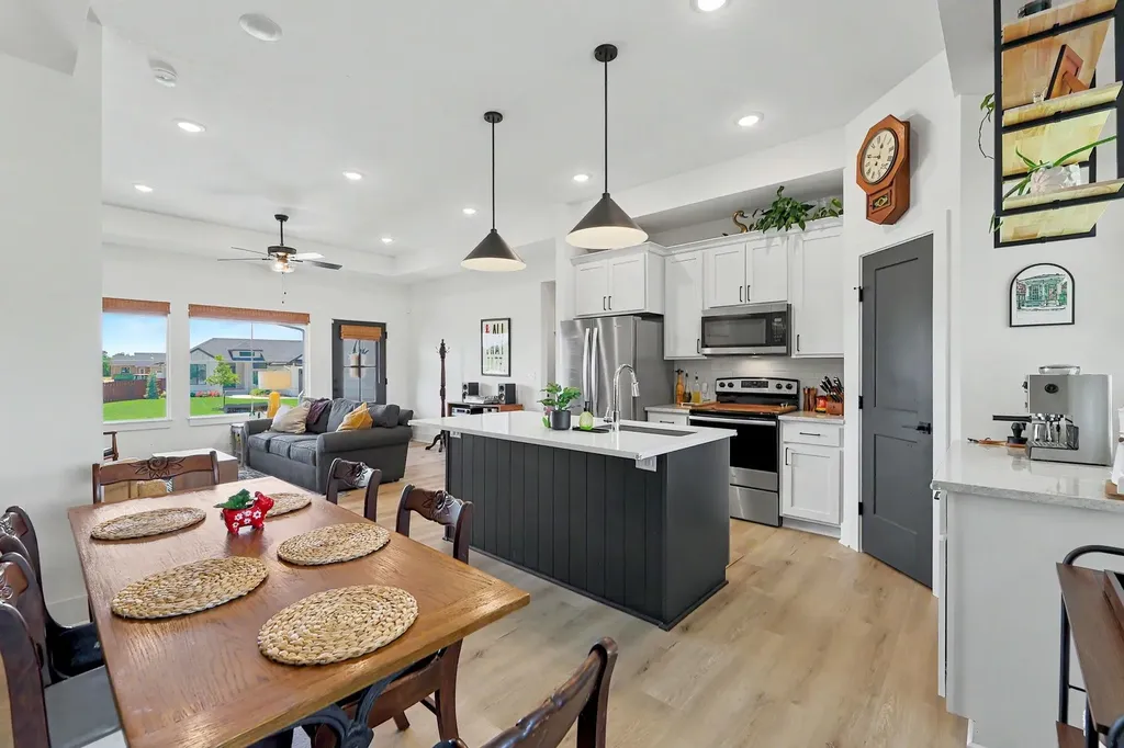 3401 S Linden Court Wichita KS 67210