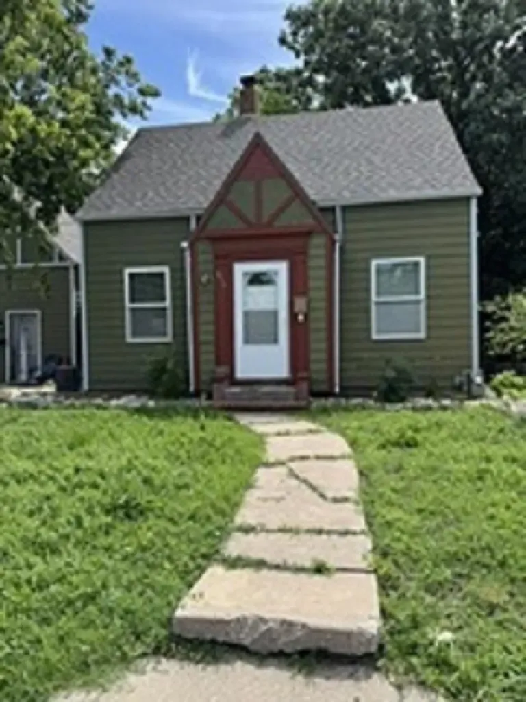 410-414 Harrison Newton KS 67114