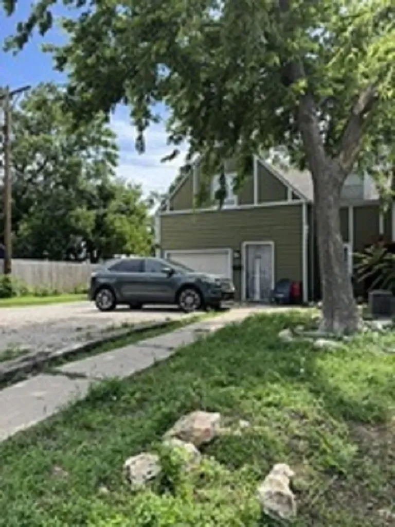 410-414 Harrison Newton KS 67114