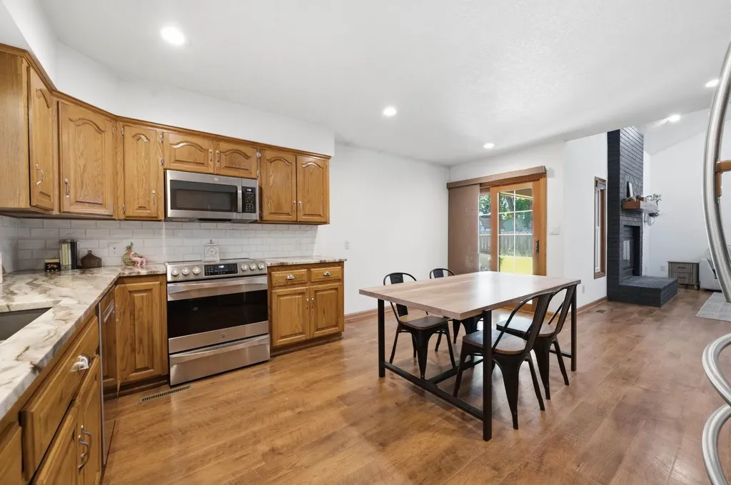 1300 E Cresthill Road Derby KS 67037-2169