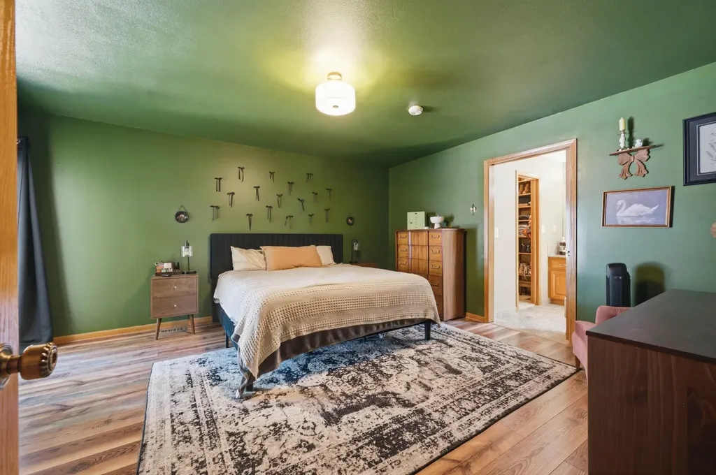 1300 E Cresthill Road Derby KS 67037-2169