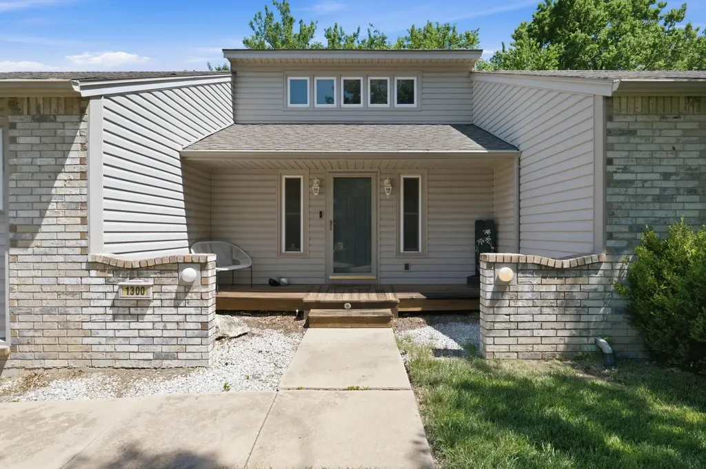1300 E Cresthill Road Derby KS 67037-2169