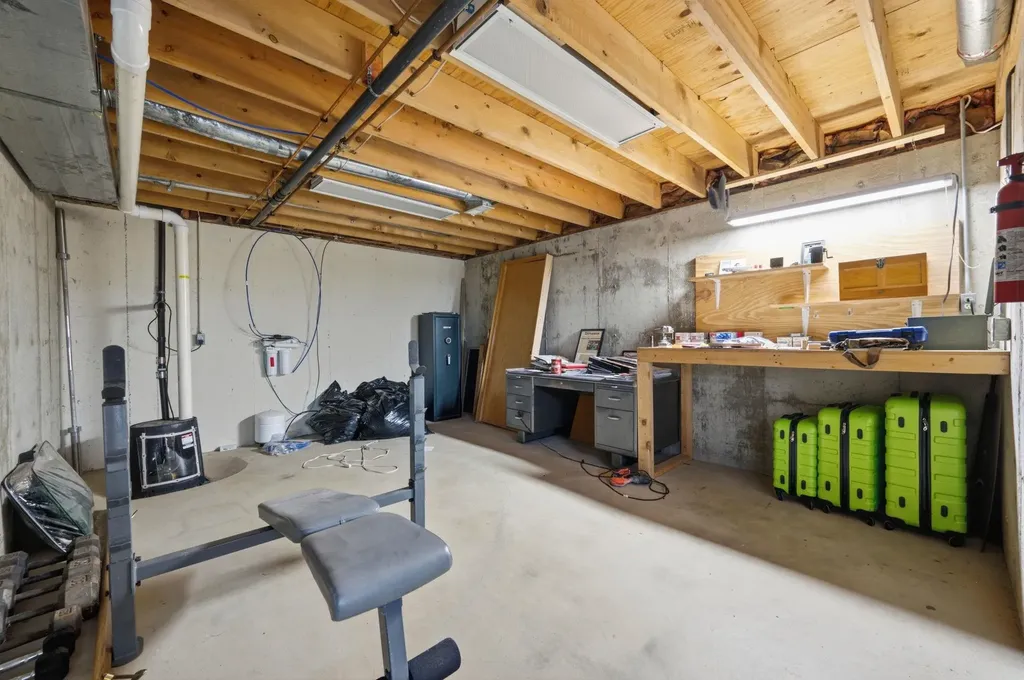 1300 E Cresthill Road Derby KS 67037-2169