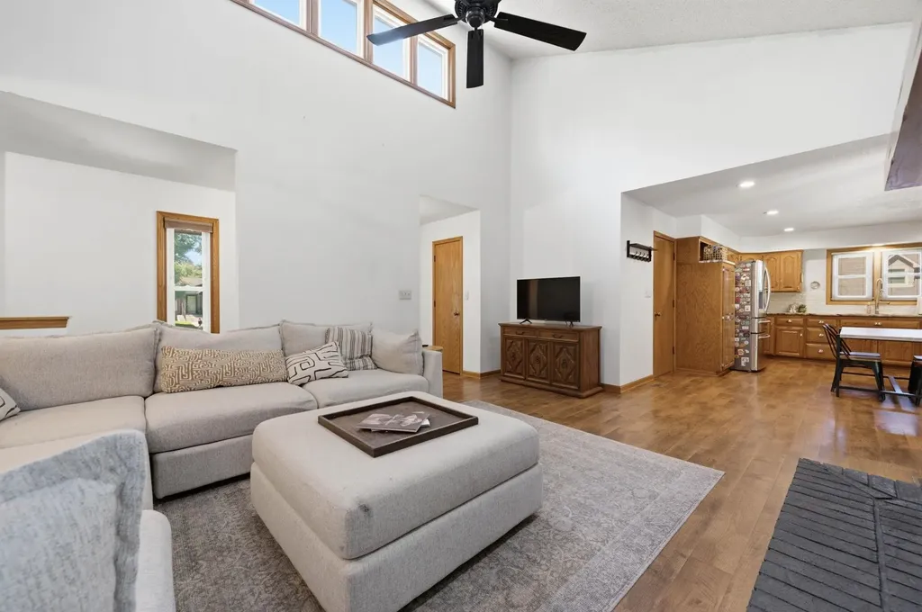 1300 E Cresthill Road Derby KS 67037-2169