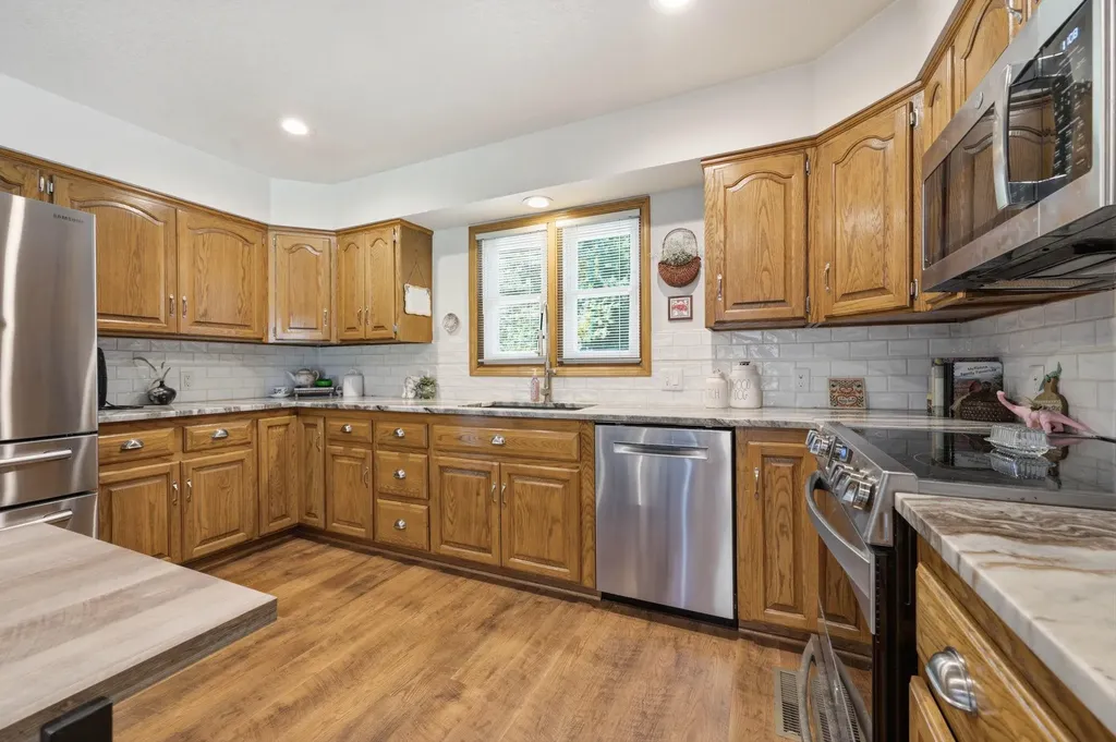 1300 E Cresthill Road Derby KS 67037-2169