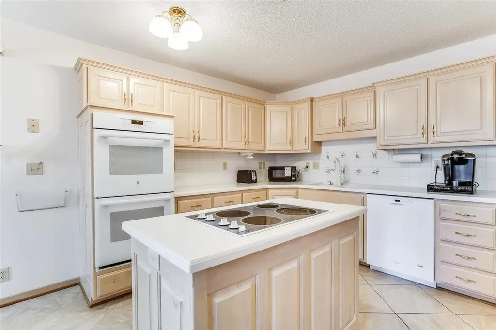 10531 W Millpond Street Wichita KS 67212