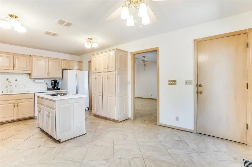10531 W Millpond Street Wichita KS 67212
