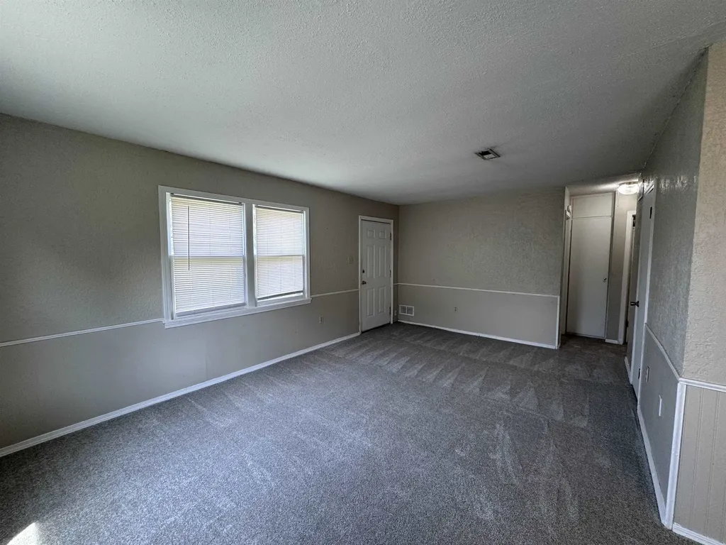 2929 E Idlewild Drive Wichita KS 67216