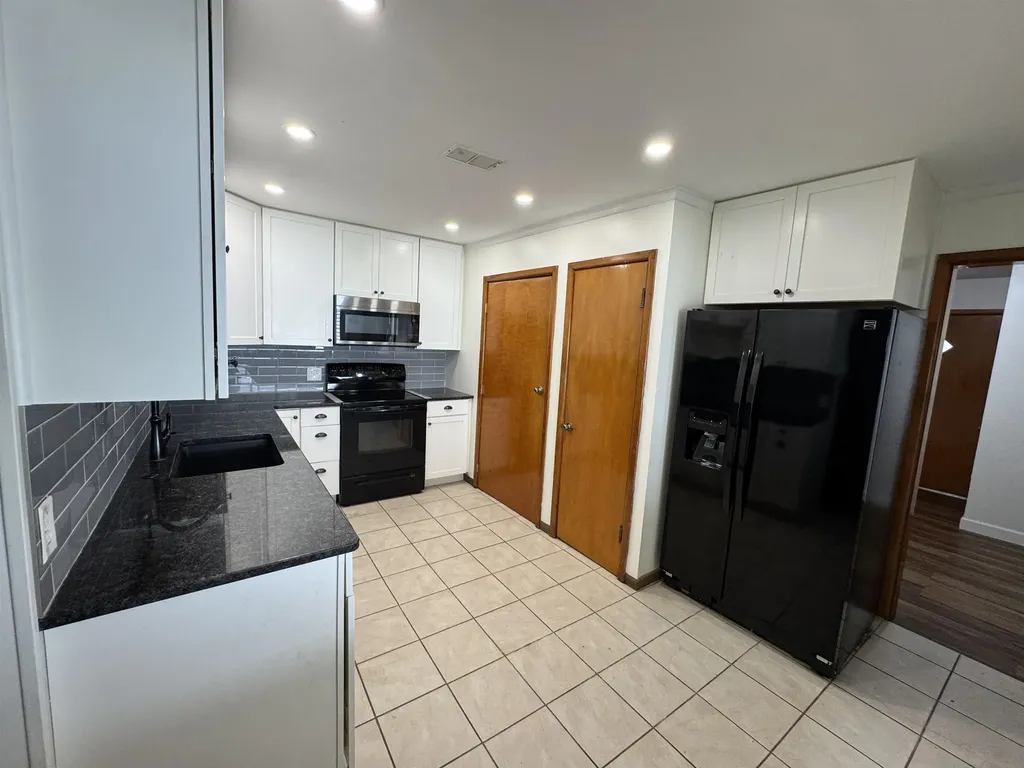 1706 Mound Winfield KS 67156