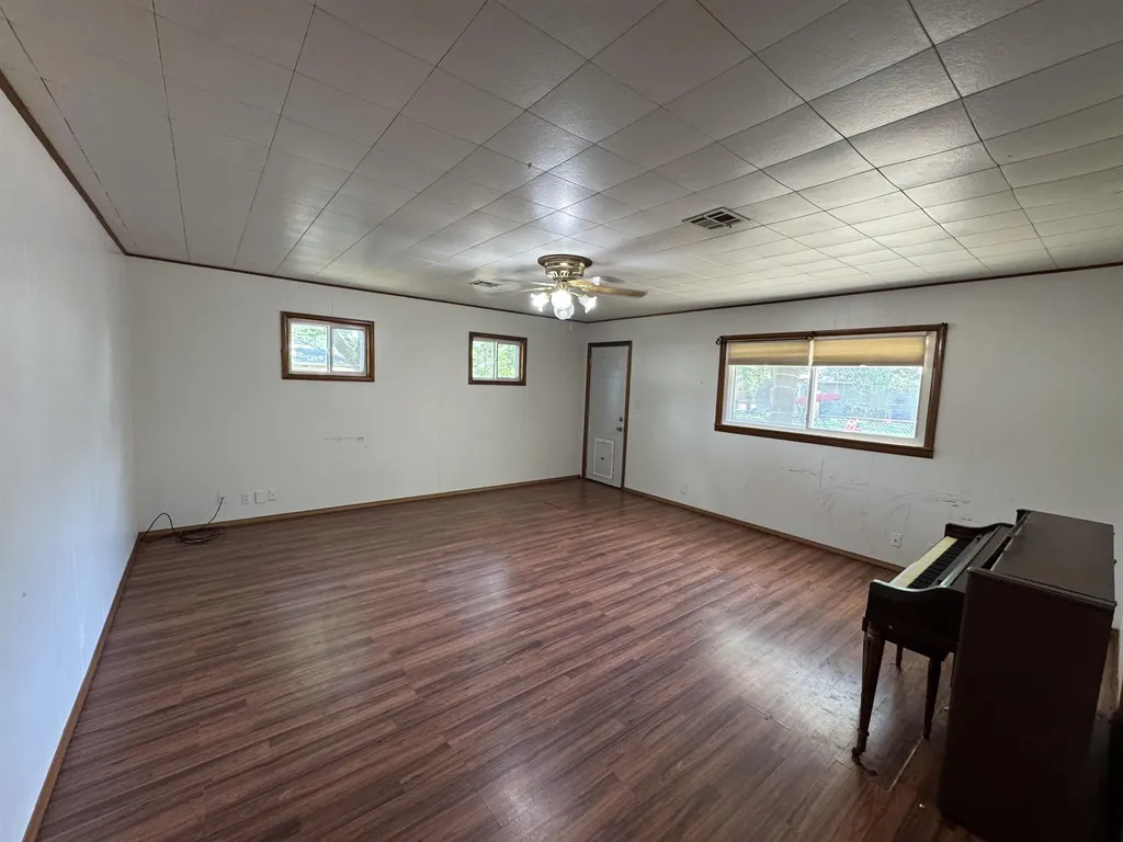 1706 Mound Winfield KS 67156