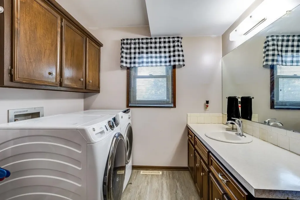 1741 N Byron Wichita KS 67212