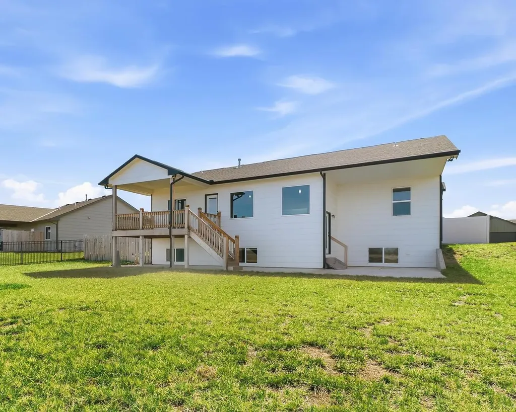 832 E Sunset Goddard KS 67052