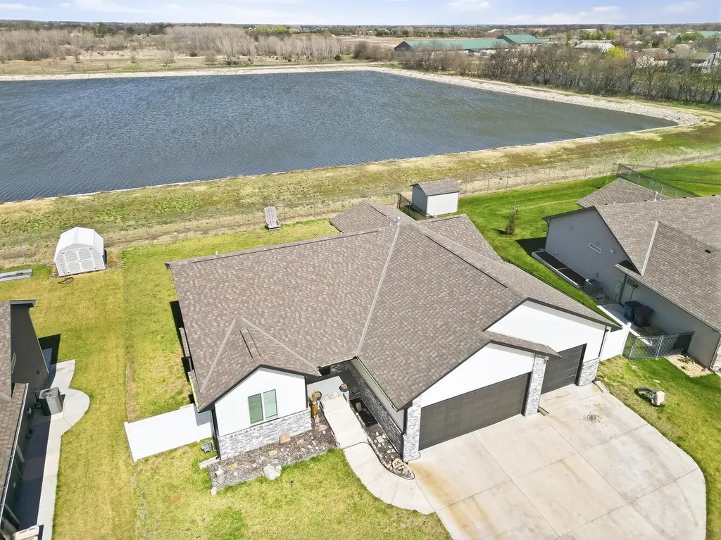 832 E Sunset Goddard KS 67052