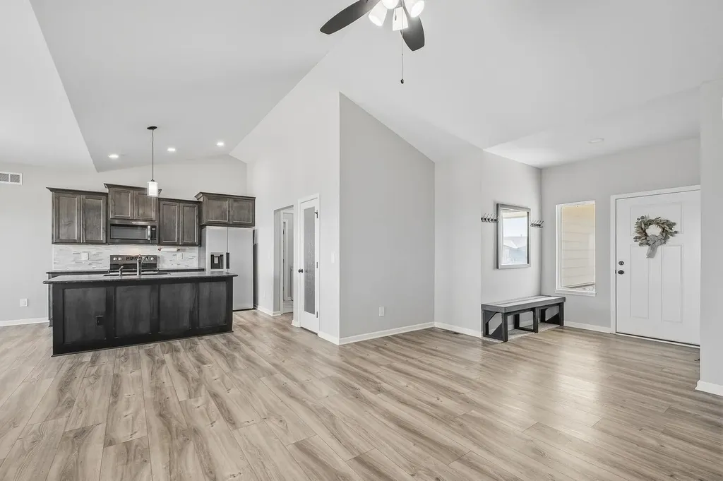 832 E Sunset Goddard KS 67052