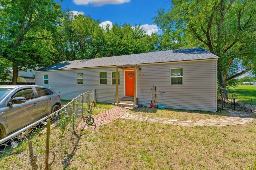 4210 E Menlo Drive Wichita KS 67218