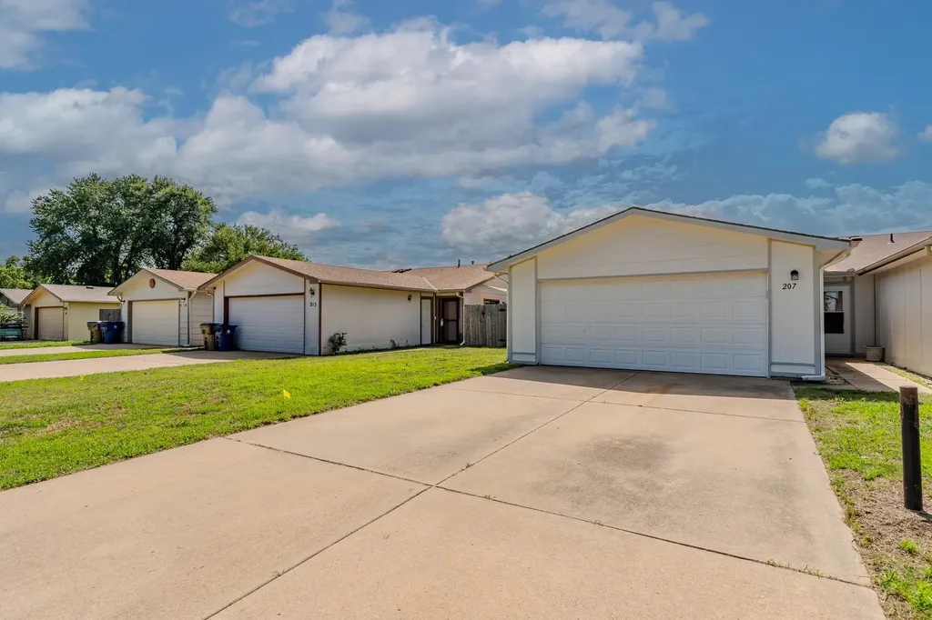 207 S Westview Drive Derby KS 67037