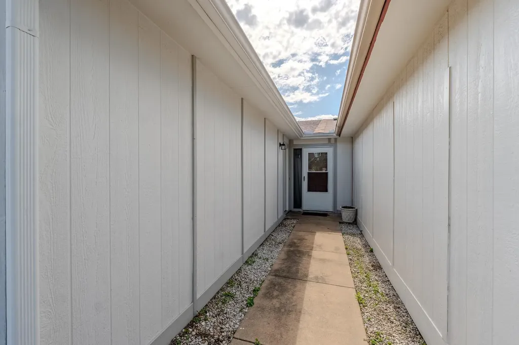207 S Westview Drive Derby KS 67037