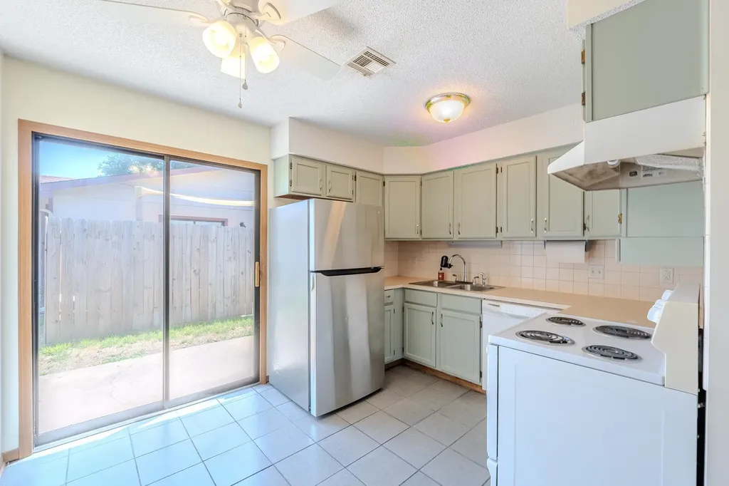 207 S Westview Drive Derby KS 67037