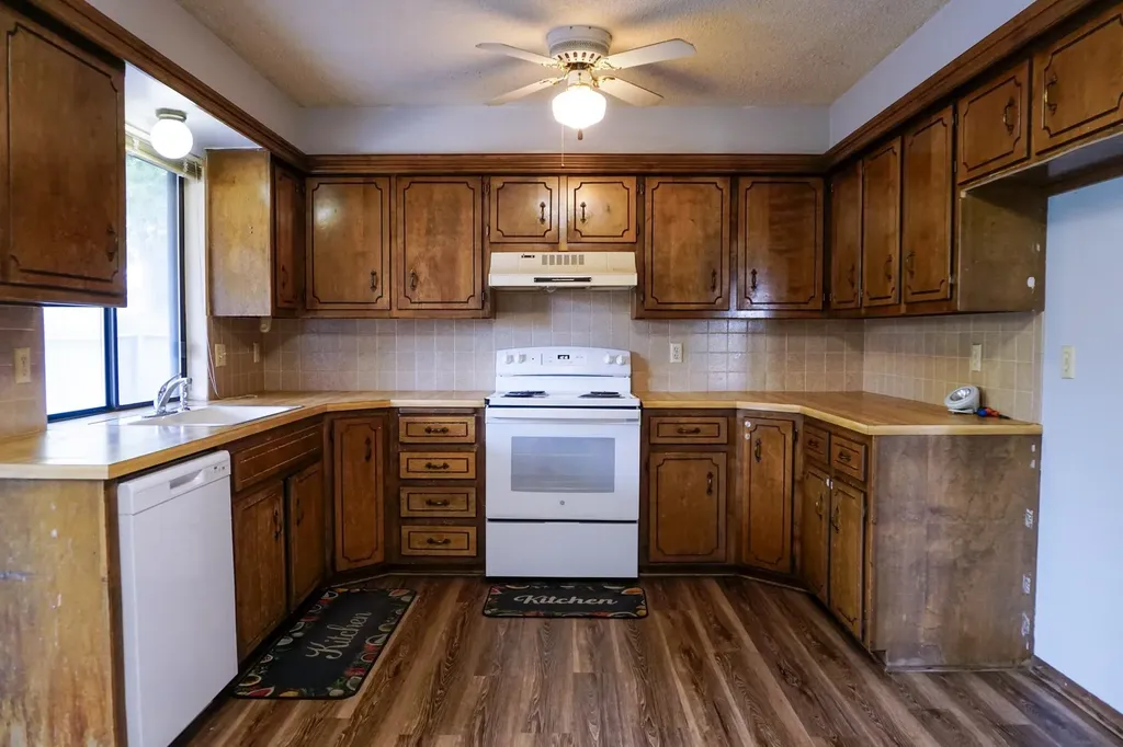 8967 Funston Wichita KS 67207