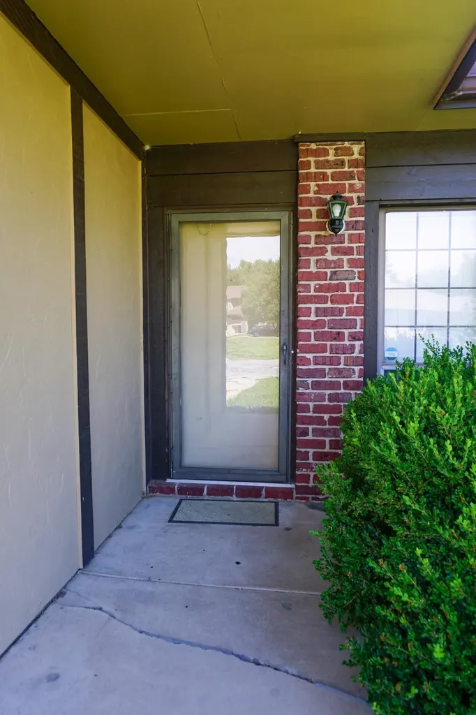 8967 Funston Wichita KS 67207