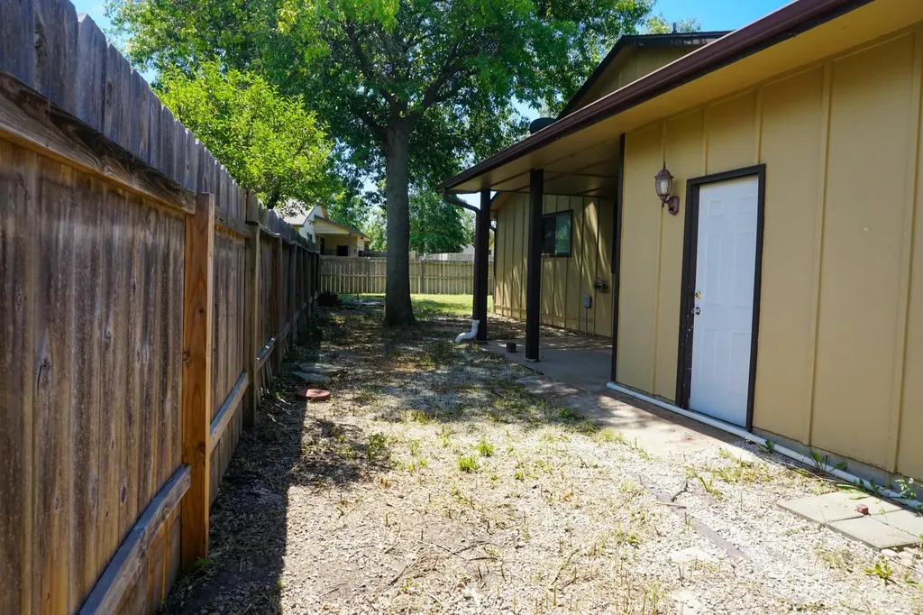 8967 Funston Wichita KS 67207