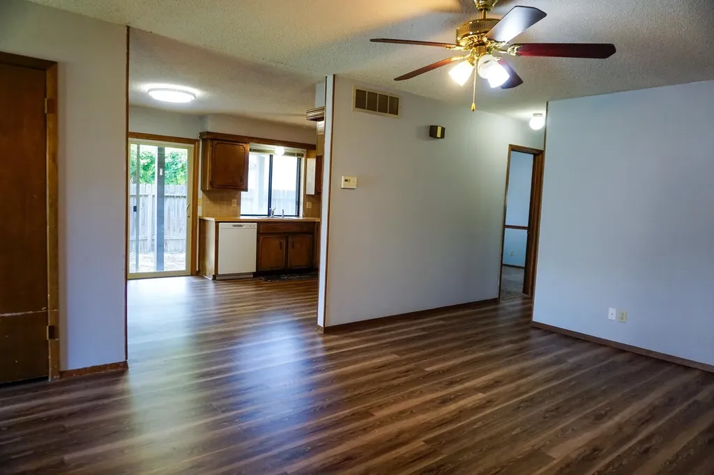 8967 Funston Wichita KS 67207