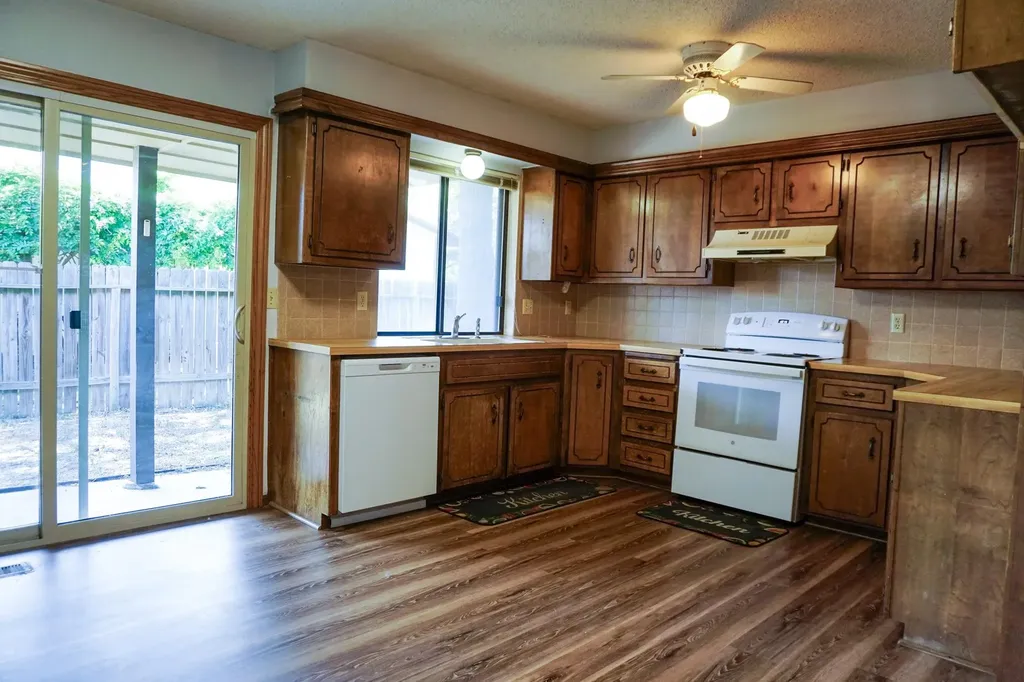 8967 Funston Wichita KS 67207