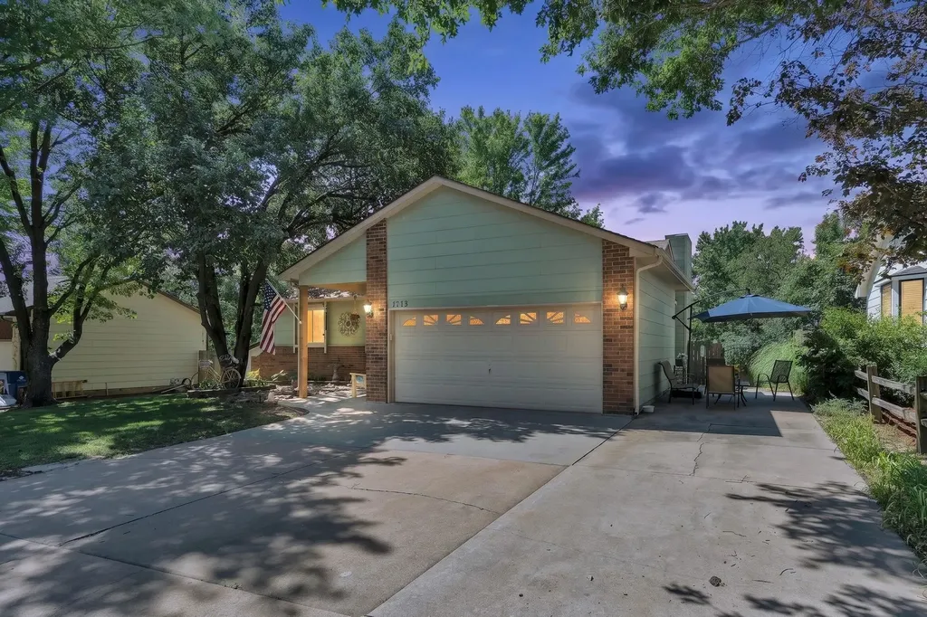 1713 E Cresthill Road Derby KS 67037