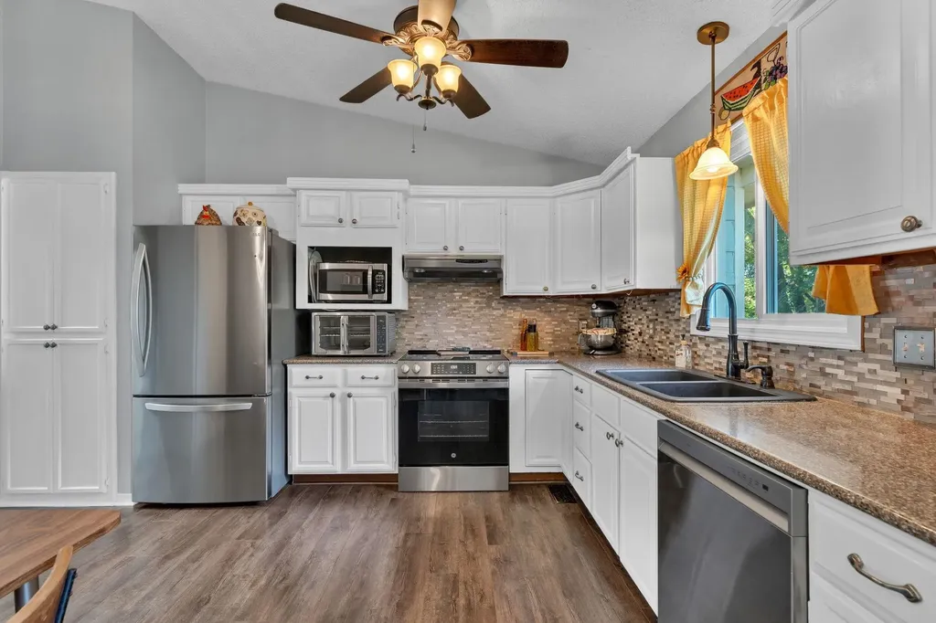1713 E Cresthill Road Derby KS 67037