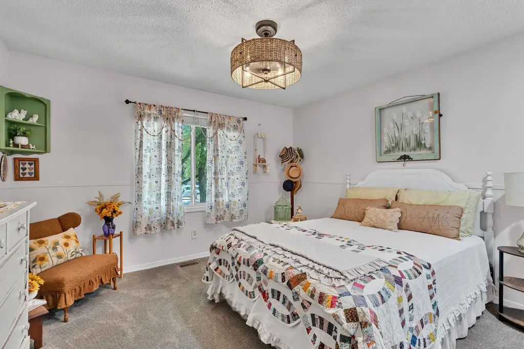 1713 E Cresthill Road Derby KS 67037