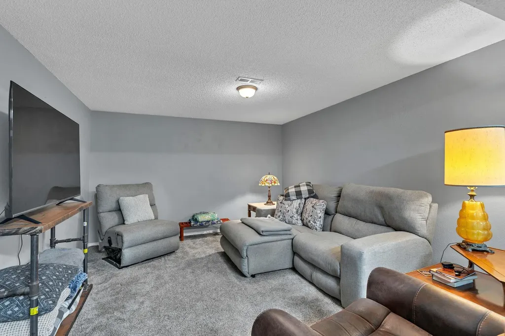 1713 E Cresthill Road Derby KS 67037