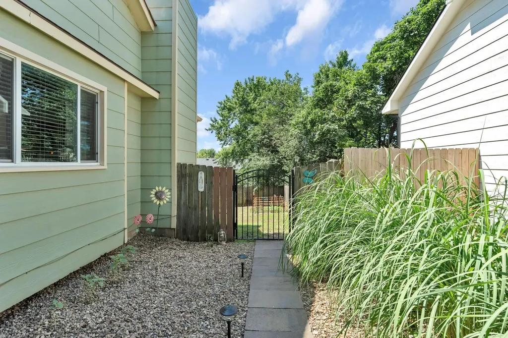 1713 E Cresthill Road Derby KS 67037