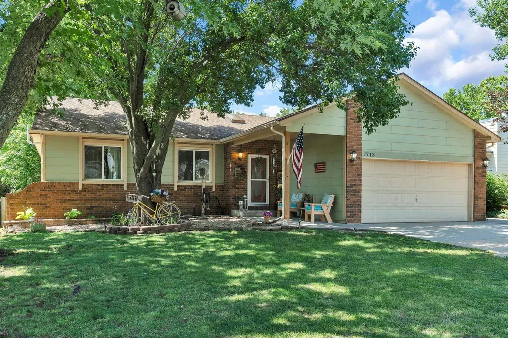 1713 E Cresthill Road Derby KS 67037