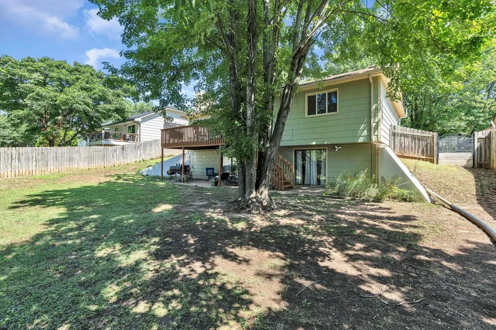 1713 E Cresthill Road Derby KS 67037