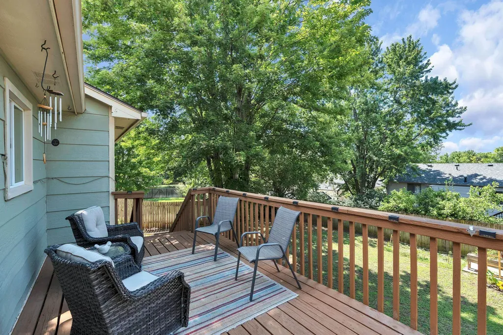 1713 E Cresthill Road Derby KS 67037